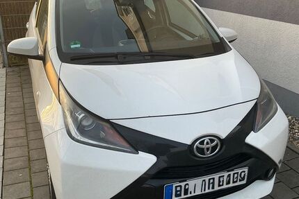 Toyota Aygo (X) 108.000 km 6.500 &euro; Griesheim 64347