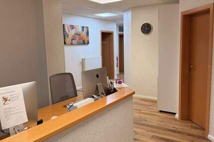 Gewerbeobjekt Südbrookmerland / Moordorf Moordorf - 5 Zimmer, 1.500&euro; | Angebot:25317480