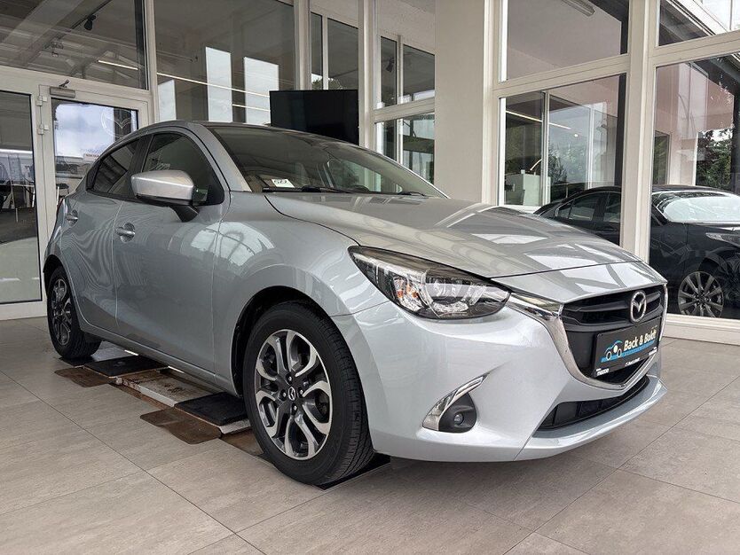 Mazda 2 51.497 km 12.450 € Hamburg 22761