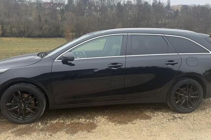 Kia ceed Sportswagon 90.000 km 17.500 &euro; Allersberg 90585