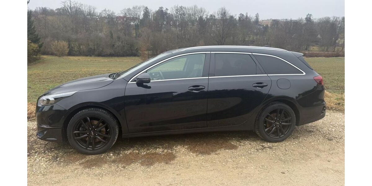 Kia ceed Sportswagon 90.000 km 17.500 &euro; Allersberg 90585