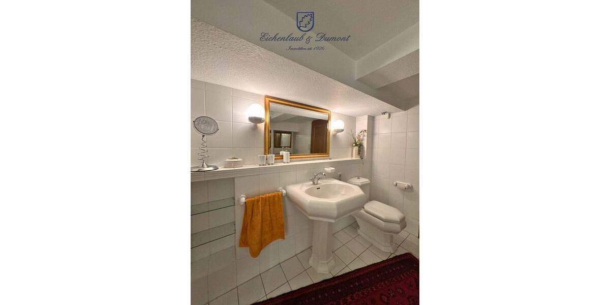 Einfamilienhaus mit Wintergarten, Garage + parkähnlichem Garten 6 zimmer