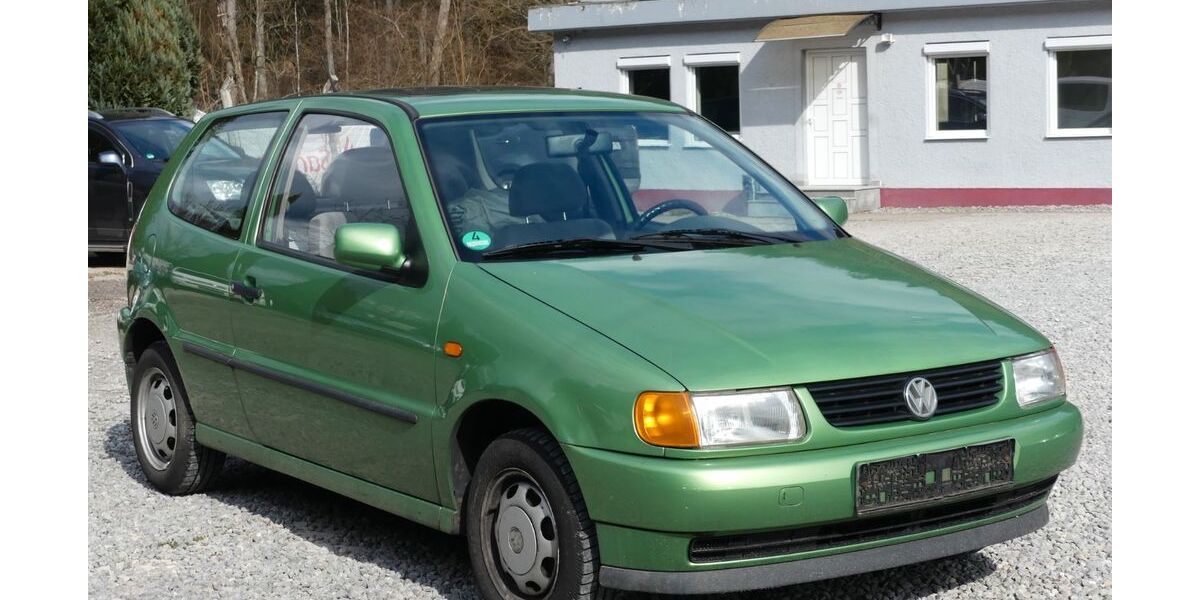 VW Polo 147.300 km 990 &euro; ALTENSTEIG 72213