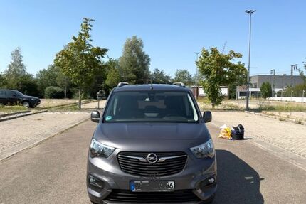 Opel Combo Life 101.600 km 14.300 &euro; München 81243