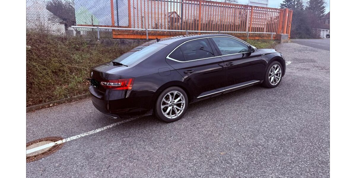 Skoda Superb 116.000 km 19.500 &euro; Kitzingen 97318