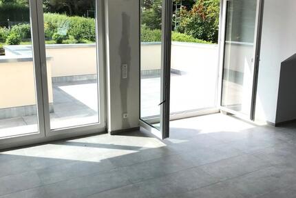 Wohnung Margetshöchheim - 3 Zimmer, 130 m&sup2;, 1.750&euro; | Angebot:26048583