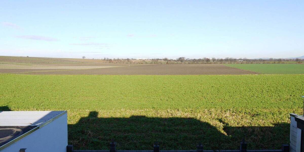 Etagenwohnung Kleinniedesheim - 3 Zimmer, 87 m&sup2;, 1.000&euro; | Angebot:25995823