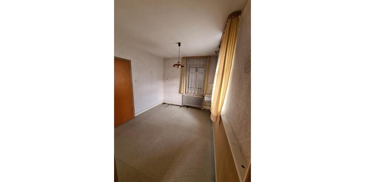 Einfamilienhaus Erbach - 7 Zimmer, 150 m&sup2;, 290.000&euro; | Angebot:26963253