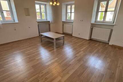 Wohnung Buchbach - 2 Zimmer, 61 m&sup2;, 680&euro; | Angebot:26462677