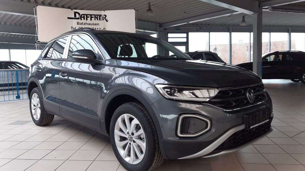 VW T-Roc 1.900 km 31.490 € Batzhausen 92358