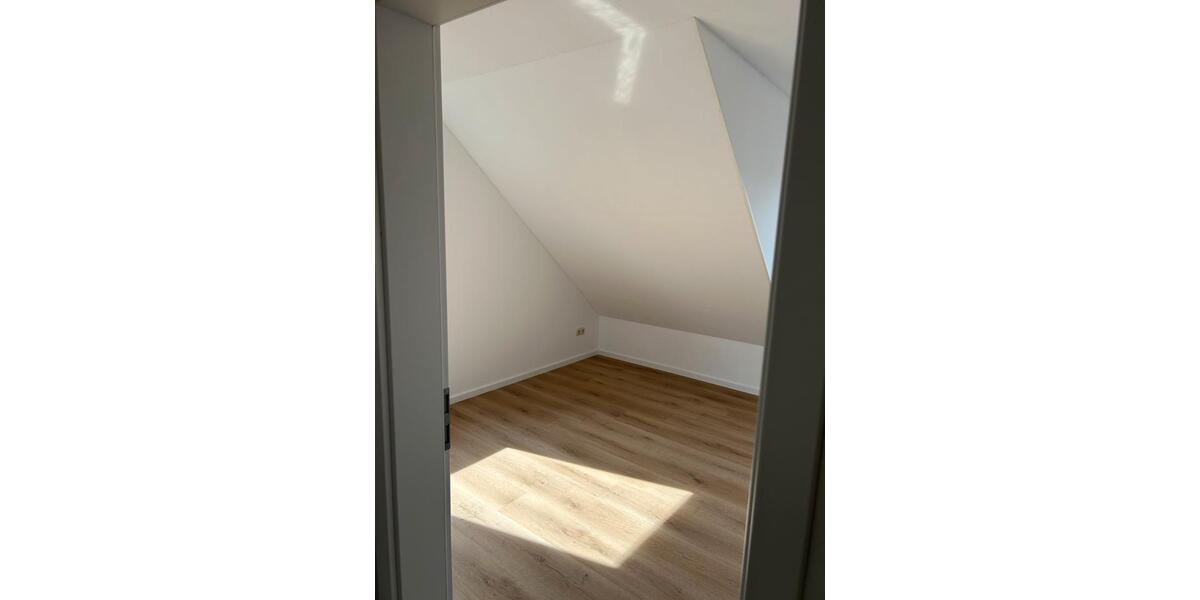 Dachgeschoßwohnung Westerholt - 3 Zimmer, 65 m&sup2;, 850&euro; | Angebot:25268084