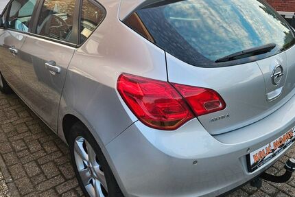 Opel Astra 361.500 km 2.499 &euro; Schortens 26419