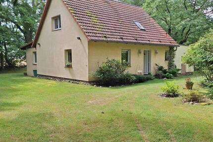 Mit ausbaufähiger Feldsteinscheune - Einfamilienhaus nahe Züssow 4 zimmer