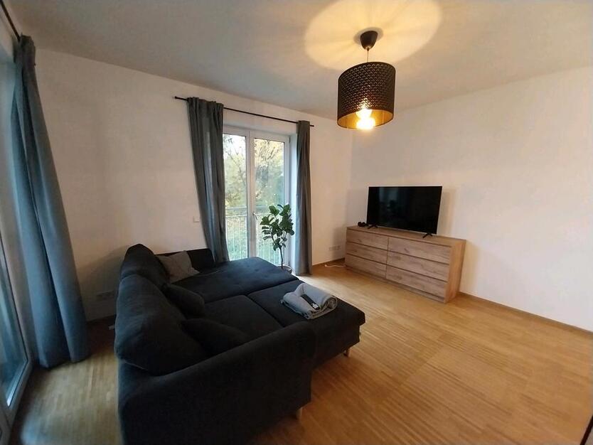 Vollmöblierte 3-Zimmer-Wohnung neben Regensburger Arcaden zimmer