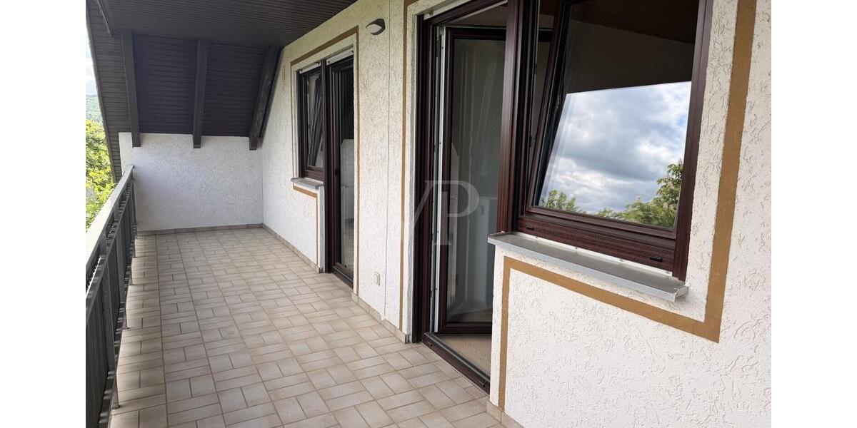 Dachgeschoßwohnung Gallmersgarten - 3 Zimmer, 112 m&sup2;, 750&euro; | Angebot:26679170