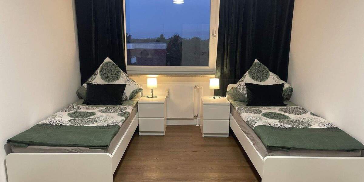 Etagenwohnung Hamburg Rahlstedt - 5 Zimmer, 120 m&sup2;, 3.990&euro; | Angebot:25657547