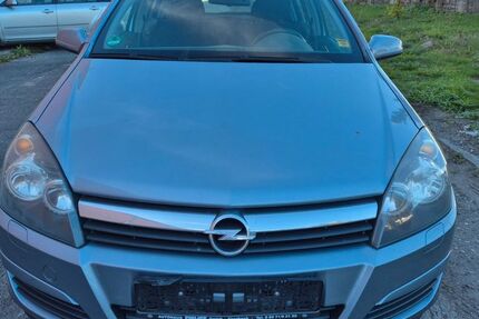 Opel Astra 129.564 km 2.350 &euro; Dietzenbach 63128