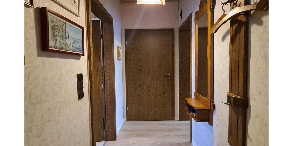 Freistehendes gepflegtes 3-Familienhaus in gesuchter Lage für Eigennutzer und Kapitalanleger - Mehrfamilienhaus, Wohnhaus Kirkel | Angebot:27009131