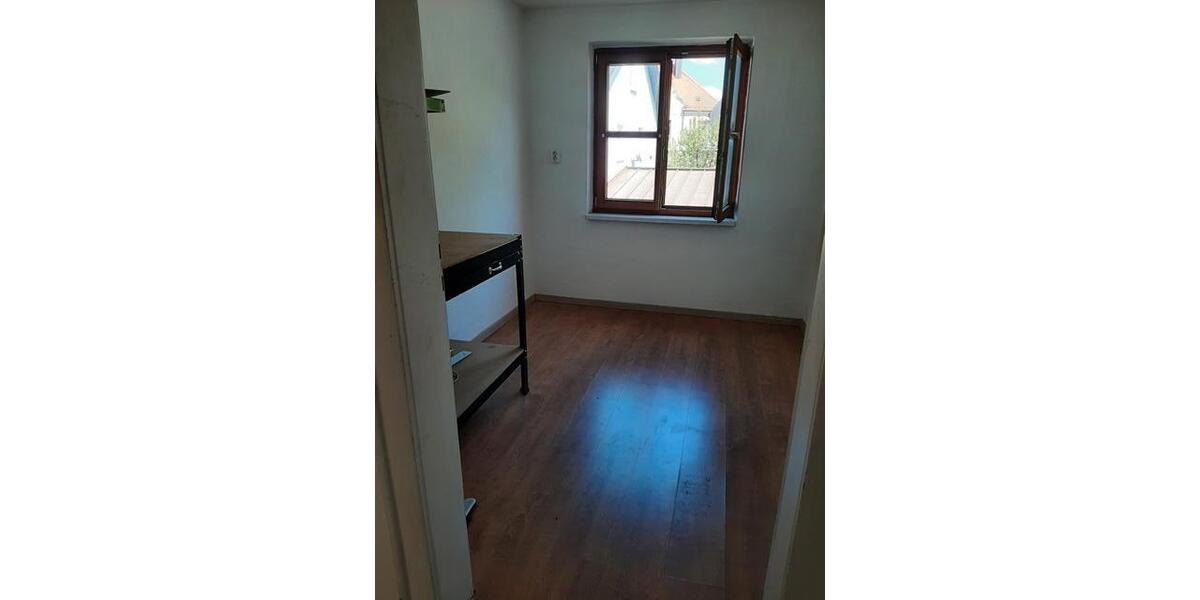 Erdgeschoßwohnung Viechtach - 4 Zimmer, 80 m&sup2;, 740&euro; | Angebot:26449999