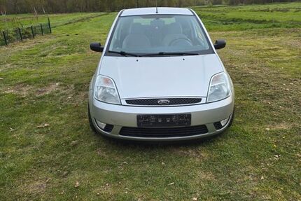 Ford Fiesta 134.460 km 2.500 &euro; Buxtehude 21614