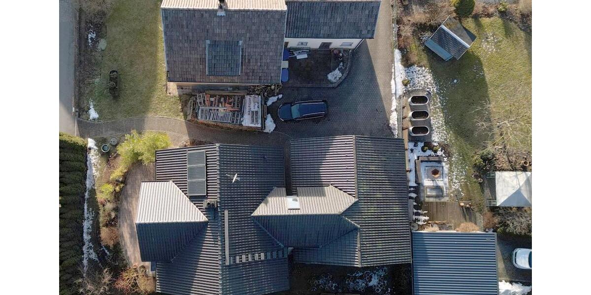 Einfamilienhaus Stockheim - 7 Zimmer, 240 m&sup2;, 450.000&euro; | Angebot:25414442