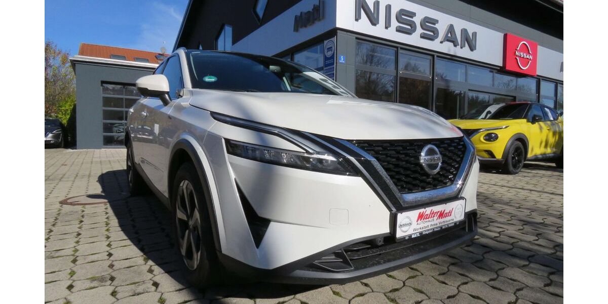 Nissan Qashqai 41.000 km 25.490 &euro; Koenigsdorf 82549