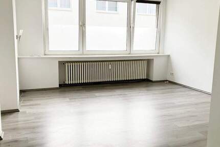 Modernes 1-Zimmer-Apartment, renoviert, offener Kochbereich, Schlafnische, Wandschrank,Tageslichtbad 1 zimmer