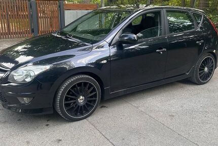 Hyundai i30 265.000 km 1.900 &euro; München 81929
