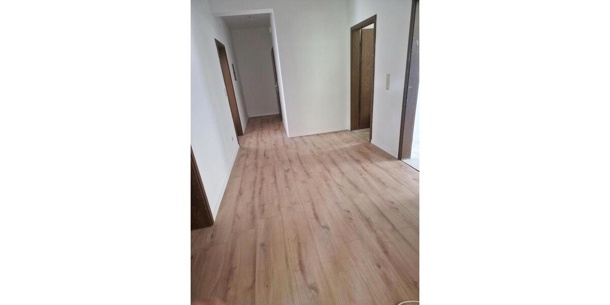 Frisch renovierte 3ZKB Wohnung in Treuchtlingen Möhren zimmer