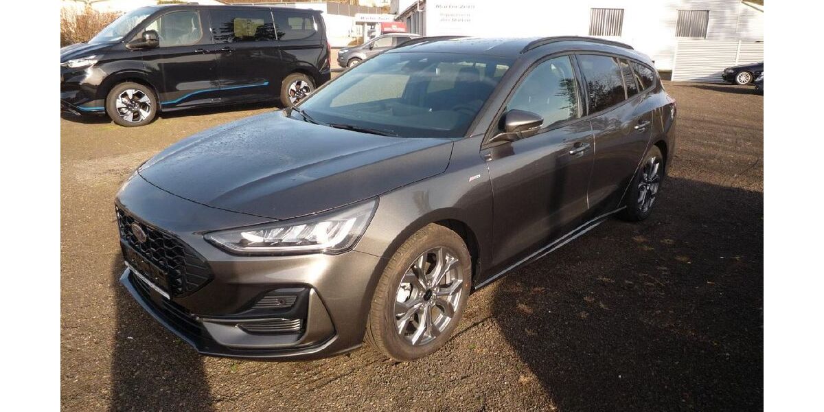 Ford Focus 8.000 km 27.900 &euro; Freisen 66629