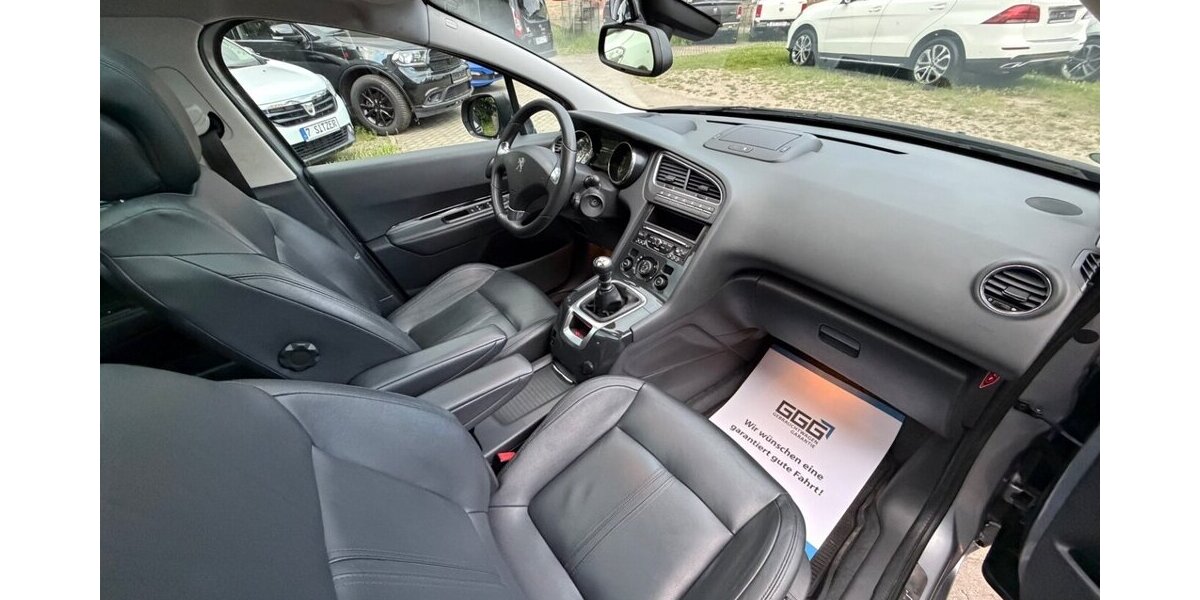 Peugeot 5008 SITZHEIZUNG LEDER AHK 117.000 km 6.499 &euro; Rudolstadt 07407