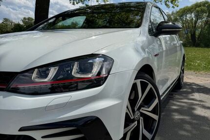 VW Golf 88.400 km 24.695 &euro; Oberasbach 90522