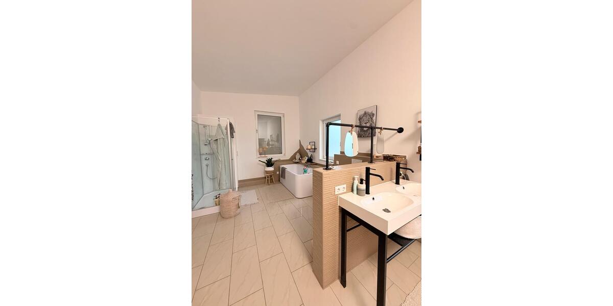 Reihenhaus Ubstadt-Weiher Weiher - 7 Zimmer, 240 m&sup2;, 2.350&euro; | Angebot:25765675