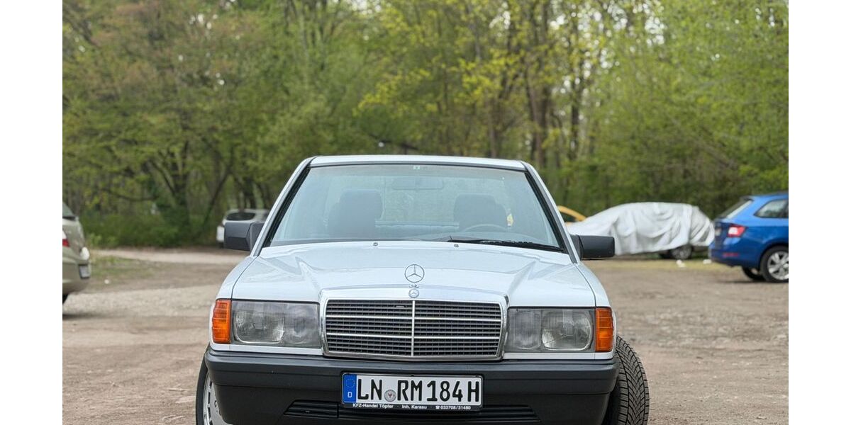 Mercedes-Benz 190 113.000 km 12.900 &euro; Berlin 13435