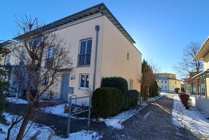 Wohnung mit Reihenendhaus-Charakter, PROVISIONSFREI 4 zimmer