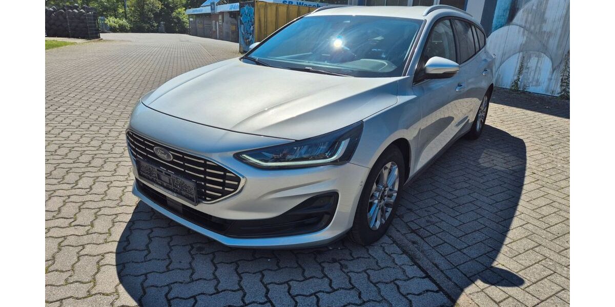Ford Focus 73.000 km 15.600 &euro; Elmshorn 25335