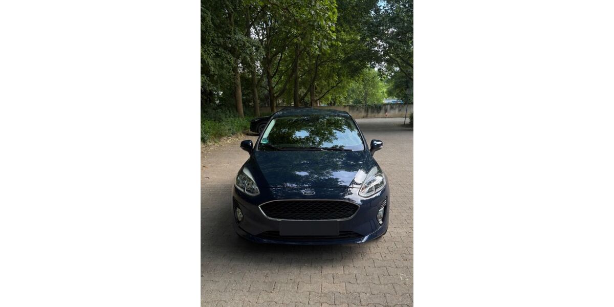 Ford Fiesta 52.000 km 9.700 &euro; Reutlingen 72760