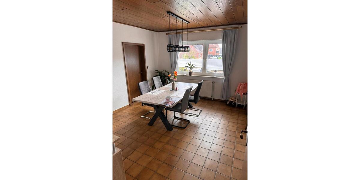 Einfamilienhaus Saterland - 6 Zimmer, 120 m&sup2;, 850&euro; | Angebot:26607176