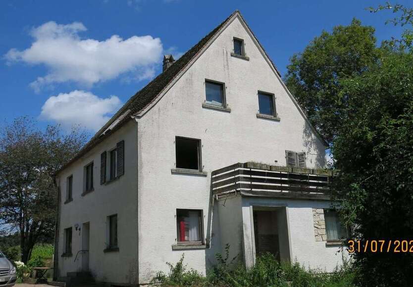 Haus zum Kaufen in Feuchtwangen 180.000 € 170 m²