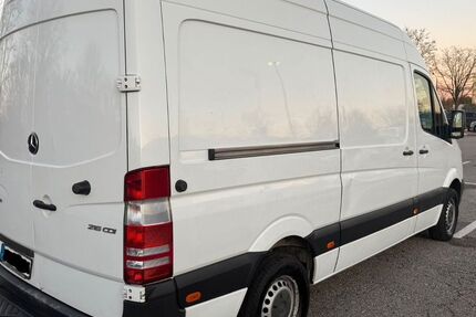 Mercedes-Benz Sprinter 177.000 km 14.000 &euro; München. 81739