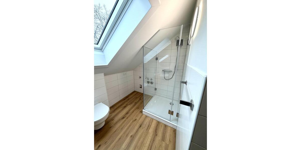 Dachgeschoßwohnung Donaustauf - 2 Zimmer, 50 m&sup2;, 750&euro; | Angebot:25351880