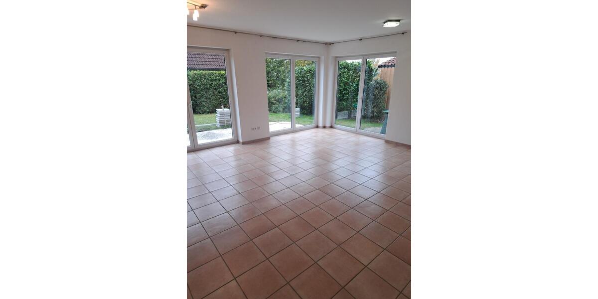 Einfamilienhaus Gunzenhausen - 5 Zimmer, 135 m&sup2;, 1.500&euro; | Angebot:26317362