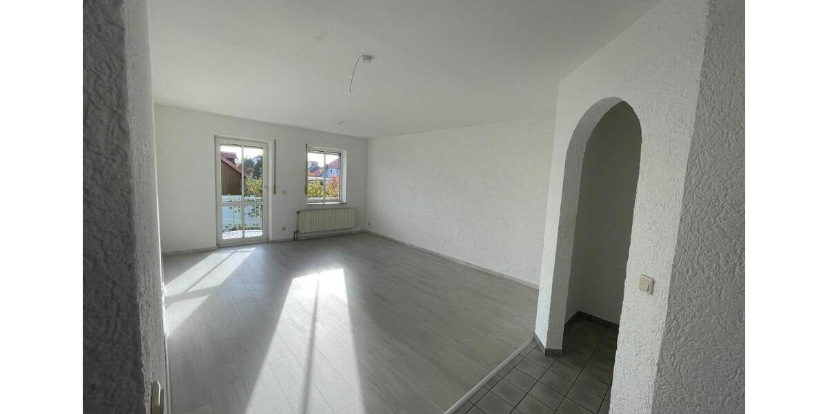 Etagenwohnung Hirschaid - 3 Zimmer, 72 m&sup2;, 705&euro; | Angebot:25409052