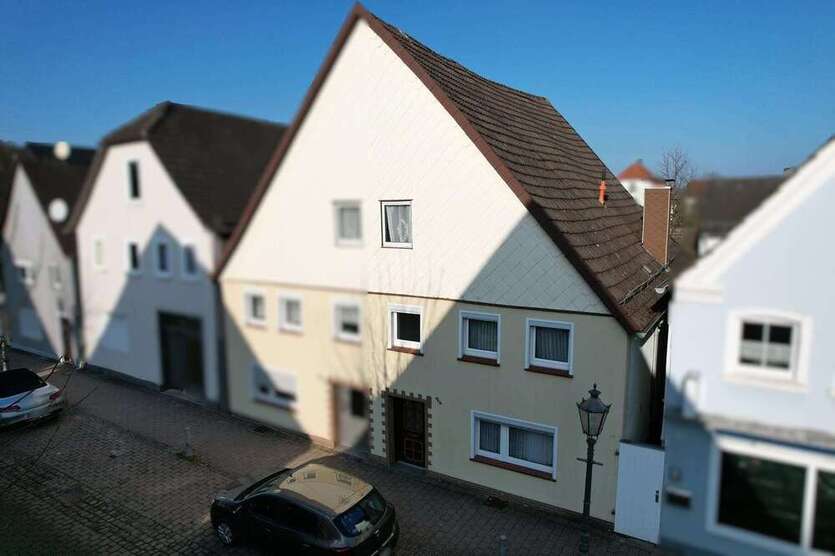Haus zum Kaufen in Beverungen 79.000 € 109 m²