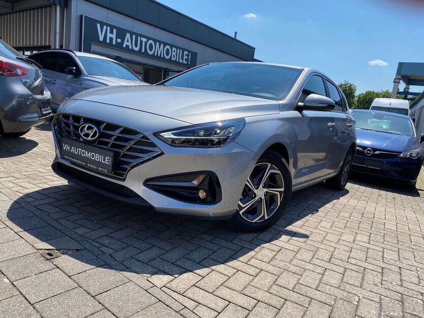 i30