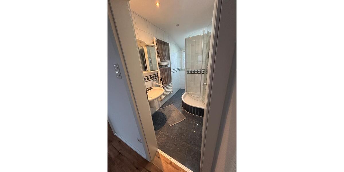 Einfamilienhaus Mönchengladbach West - 5 Zimmer, 140 m&sup2;, 1.800&euro; | Angebot:24735646