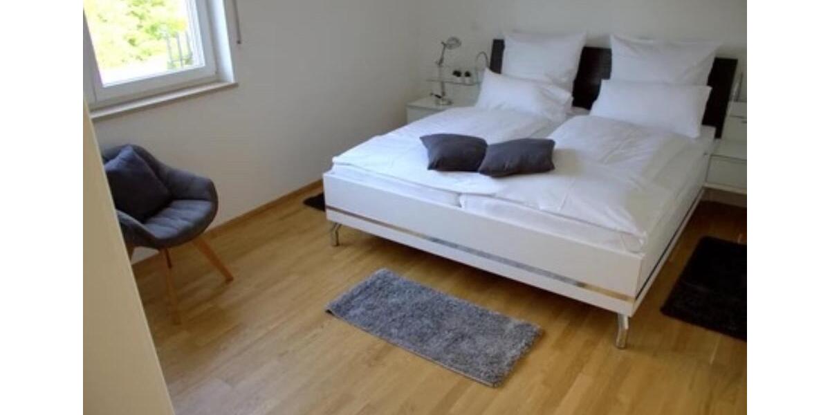 Etagenwohnung Landau an der Isar - 3 Zimmer, 80 m&sup2;, 3.290&euro; | Angebot:25346147