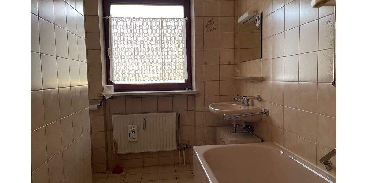 Gepflegte Wohnung - Schwimmbad und Sauna im Haus - im Augsburger Univiertel 2 zimmer
