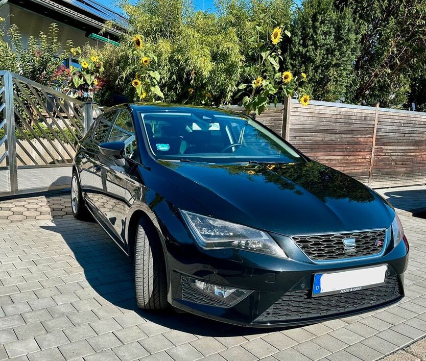 Seat Leon 71.700 km 12.800 € Nürnberg 90475