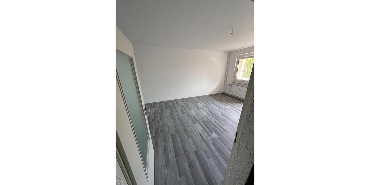 Etagenwohnung Zschopau - 2 Zimmer, 48 m&sup2;, 270&euro; | Angebot:25714818